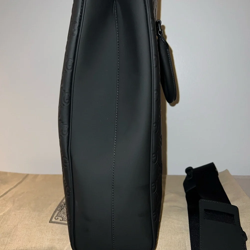 Gucci black rubber